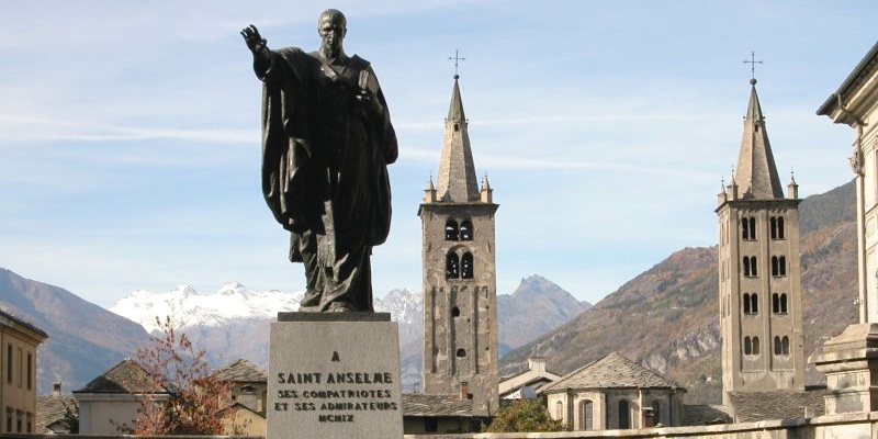 Statue of Sant'Anselmo d'Aosta