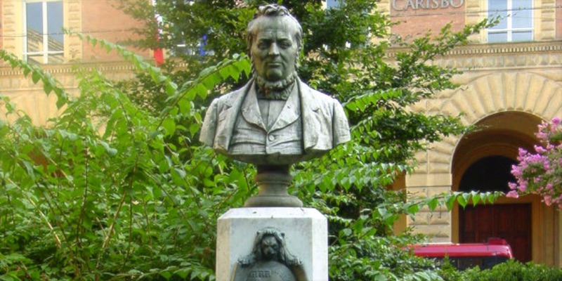 Monument to Cavour
