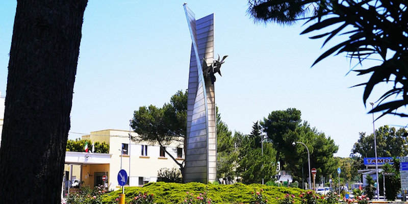 Monument to Aldo Moro and the Fallen Street fans