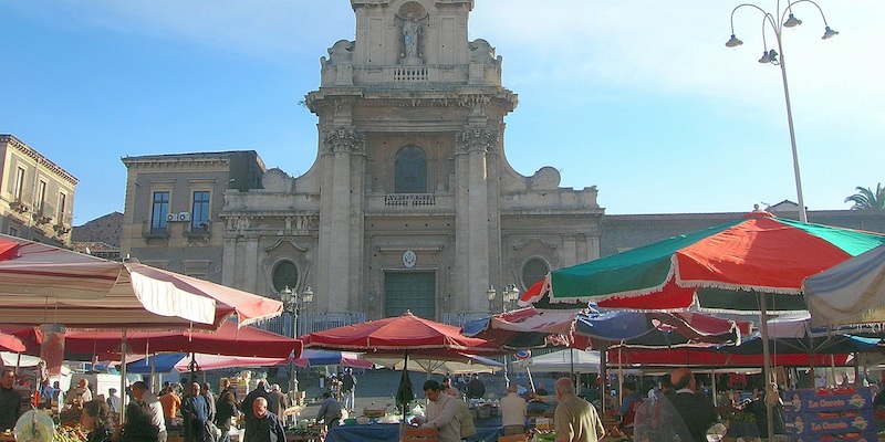Piazza Carlo Alberto - Marché aux puces
