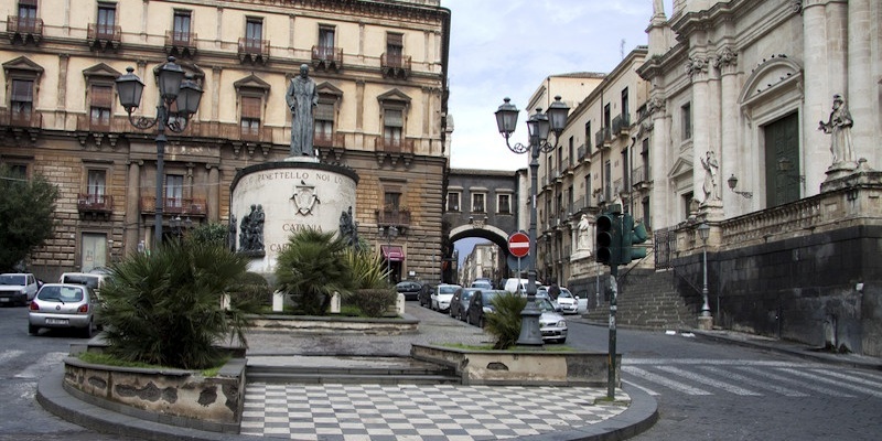 Votive Strip in Piazza San Francesco