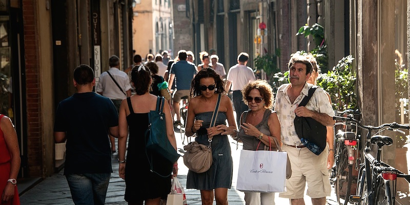 Shopping in Lucca
