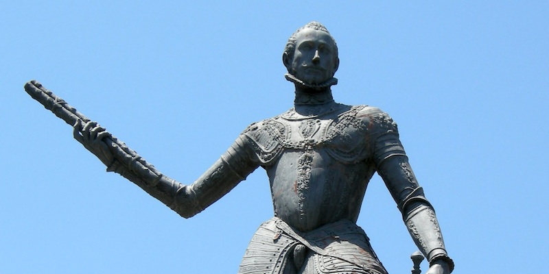 Памятник дону Джованни д'Арк