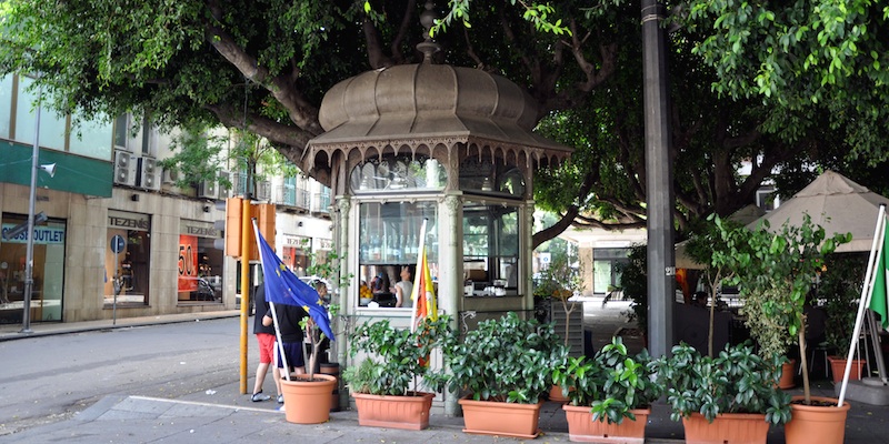 Piazza Cairoli
