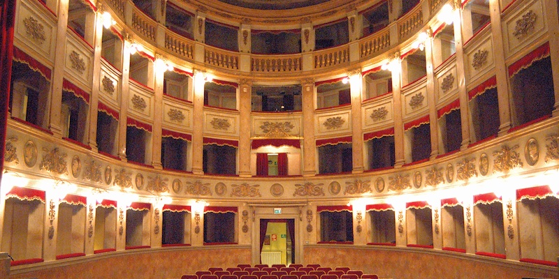 Teatro Comunale Luciano Pavarotti