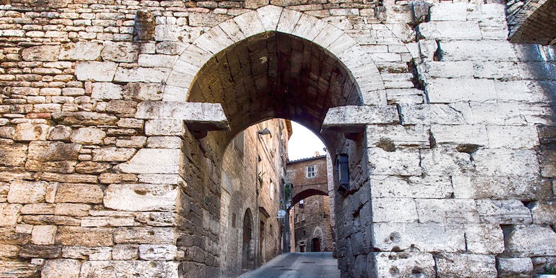Porta Eburnea (o Arco della Mandorla)