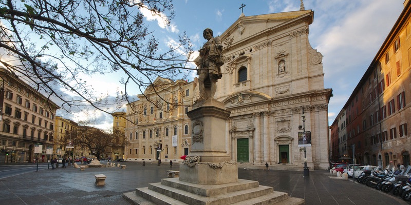 Piazza della Chiesa Nuova