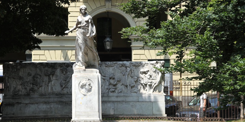 Monument to Edmondo De Amicis